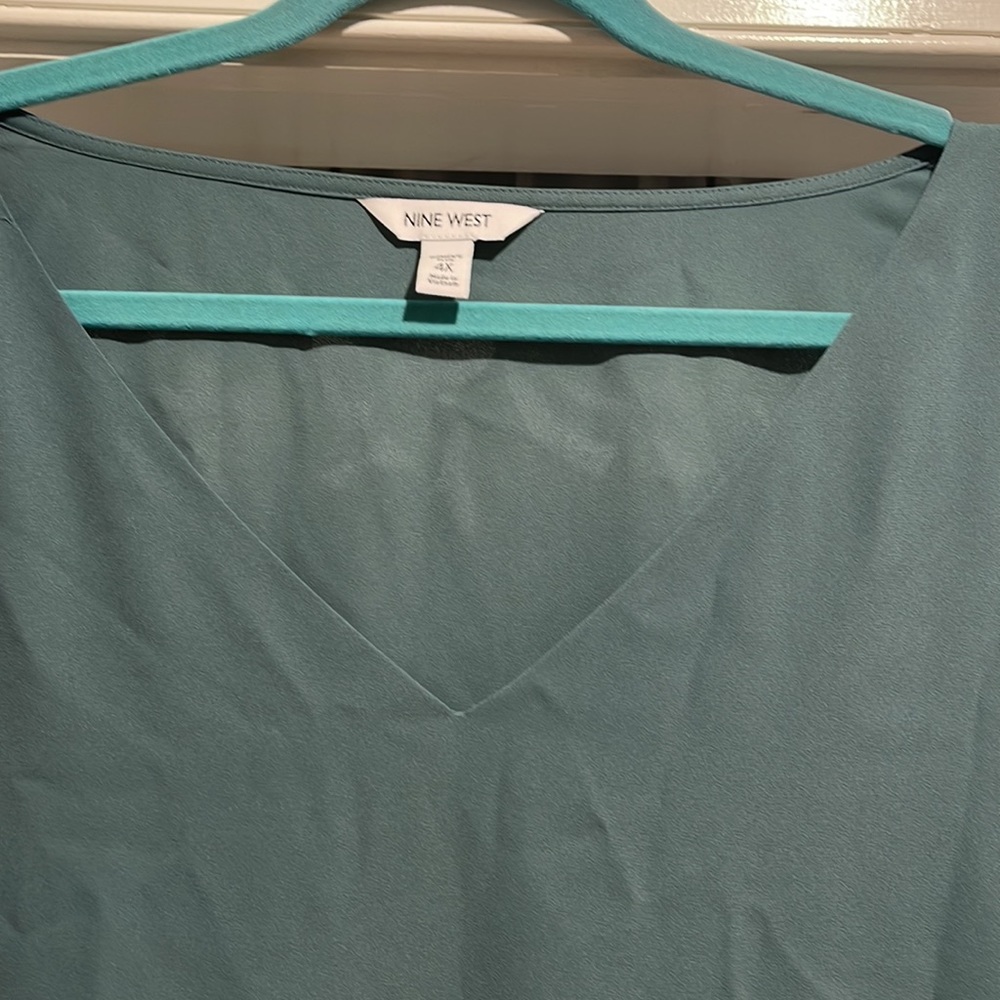 Nine West women’s 4X sleeveless shirt tank top layering piece nwot new - Picture 2 of 6